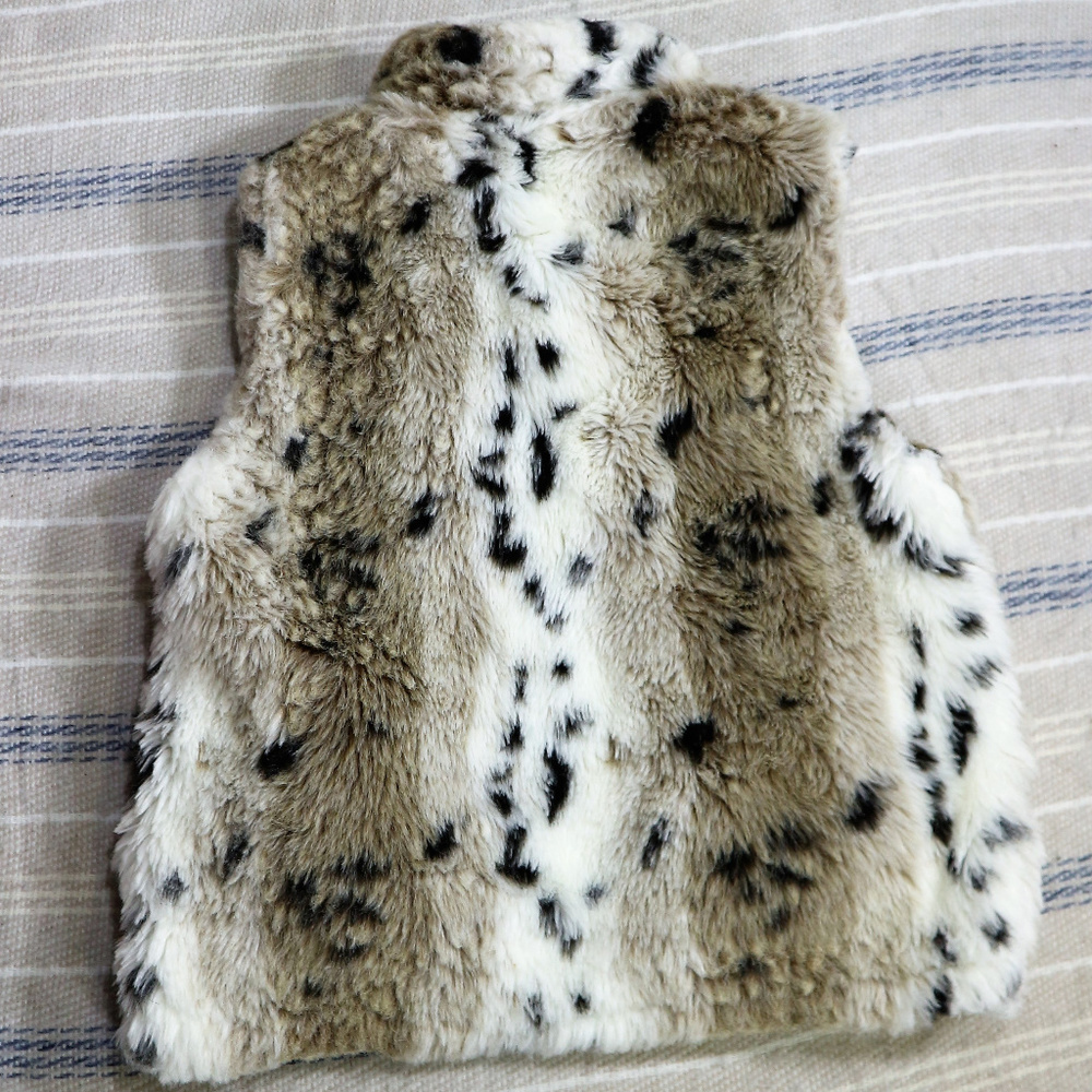DREEMA Faux Fur Reversible Zip Up Vest Sz LG - Picture 3 of 8